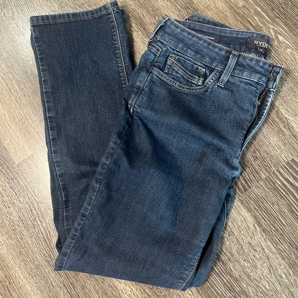 NYDJ - Marilyn Straight Leg Tummy Flattening Stretch Jeans - Picture 4 of 10